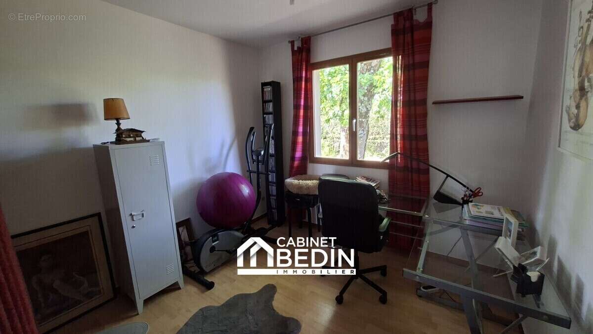 Maison 99 m² à Pugnac  - photo 7