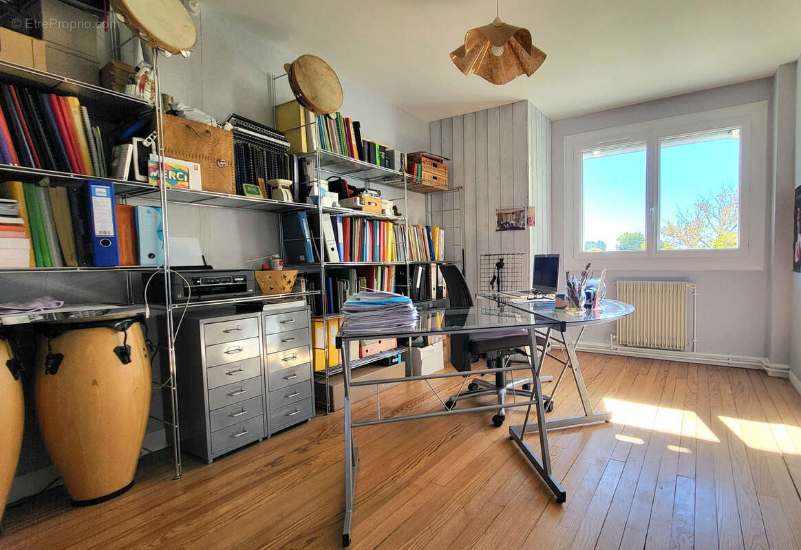 Maison à CIVRAC-DE-BLAYE