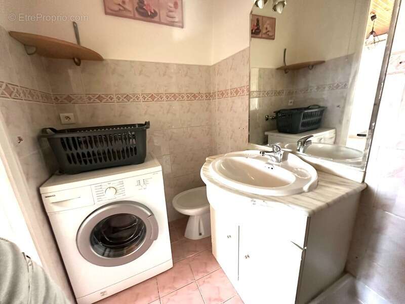 Appartement à GREOUX-LES-BAINS