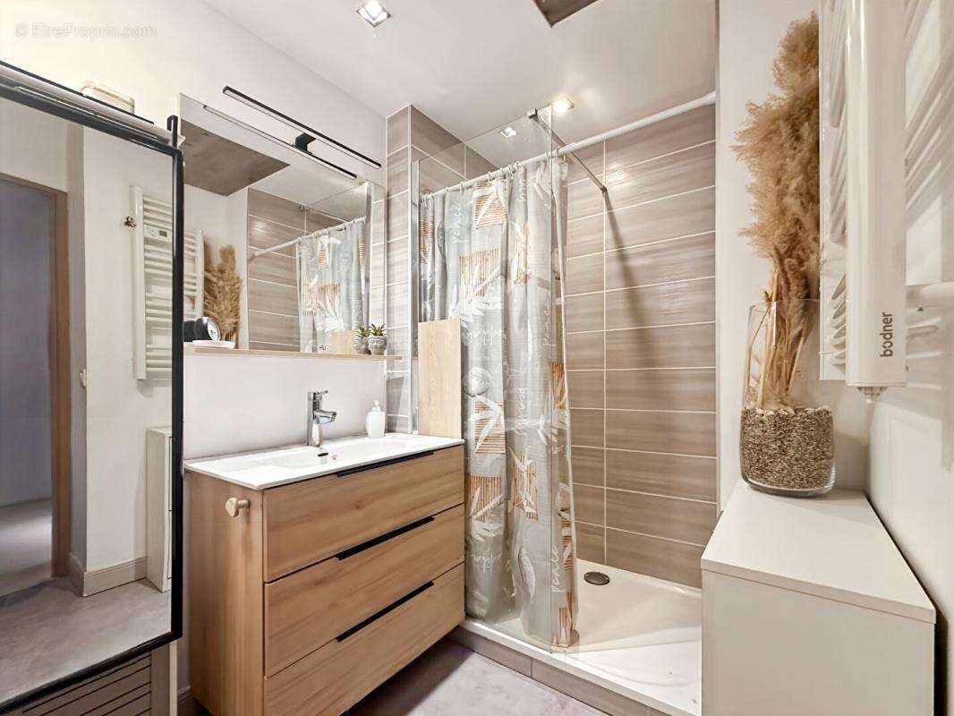 Appartement à VILLENEUVE-LOUBET