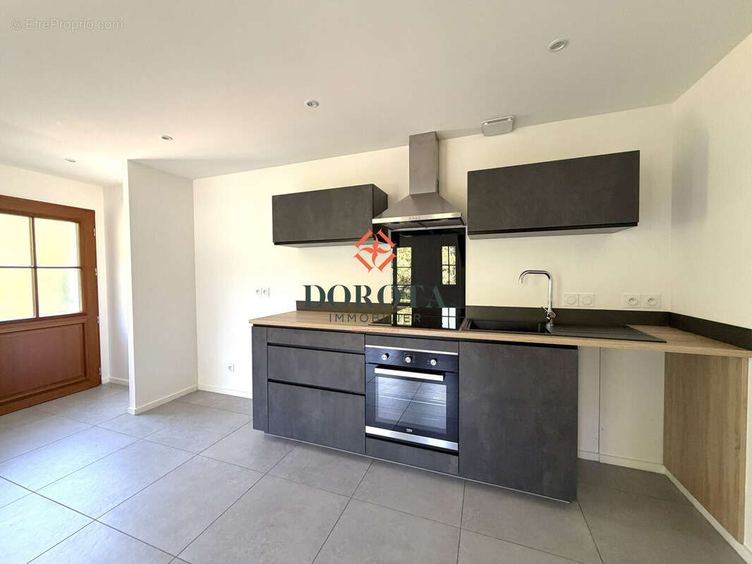Appartement 60 m² à Saint-Ismier  - photo 9