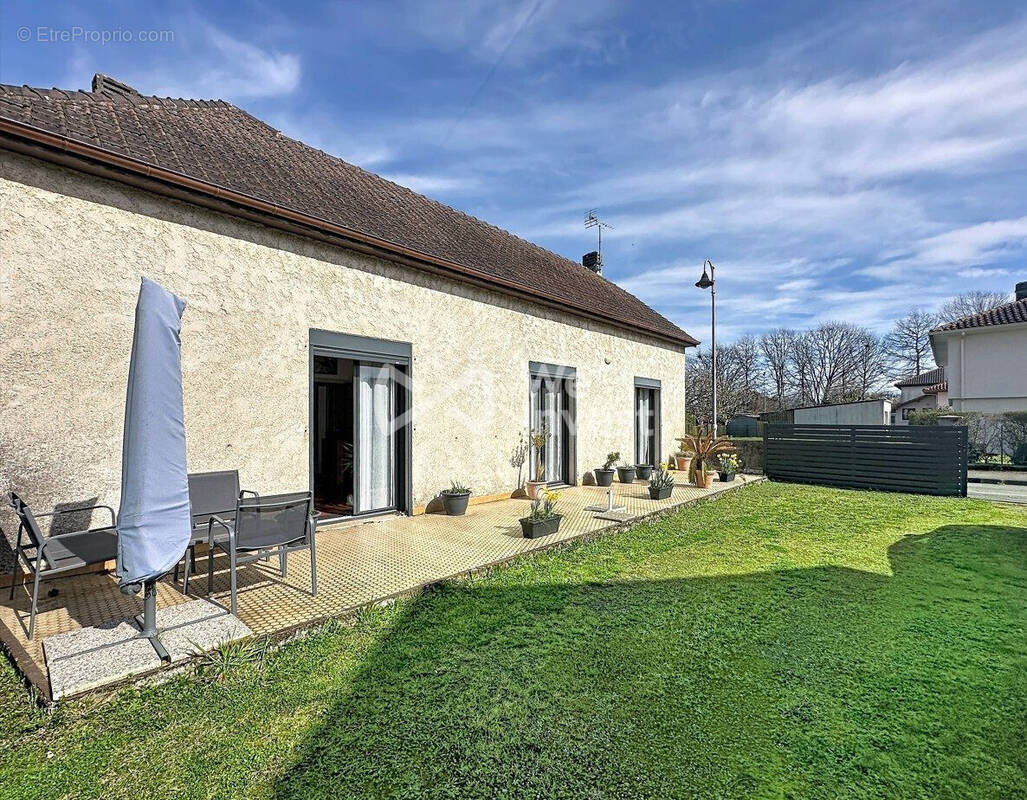 Maison à PARDIES