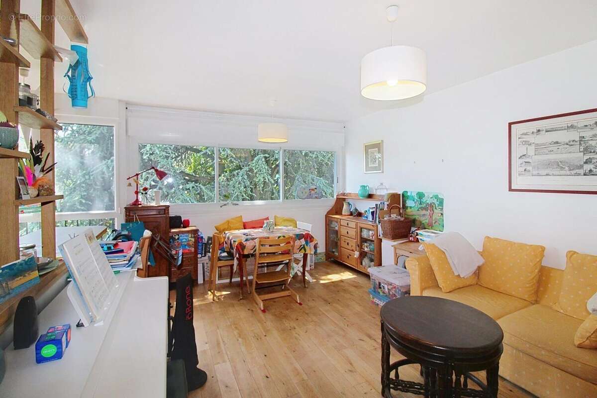 Photo 2 - Appartement à BOURG-LA-REINE