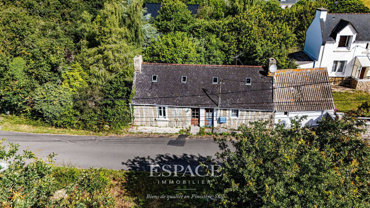 Trégunc - Authentique maison en pierres debout à réinventer à deux pas du littoral - photo 2