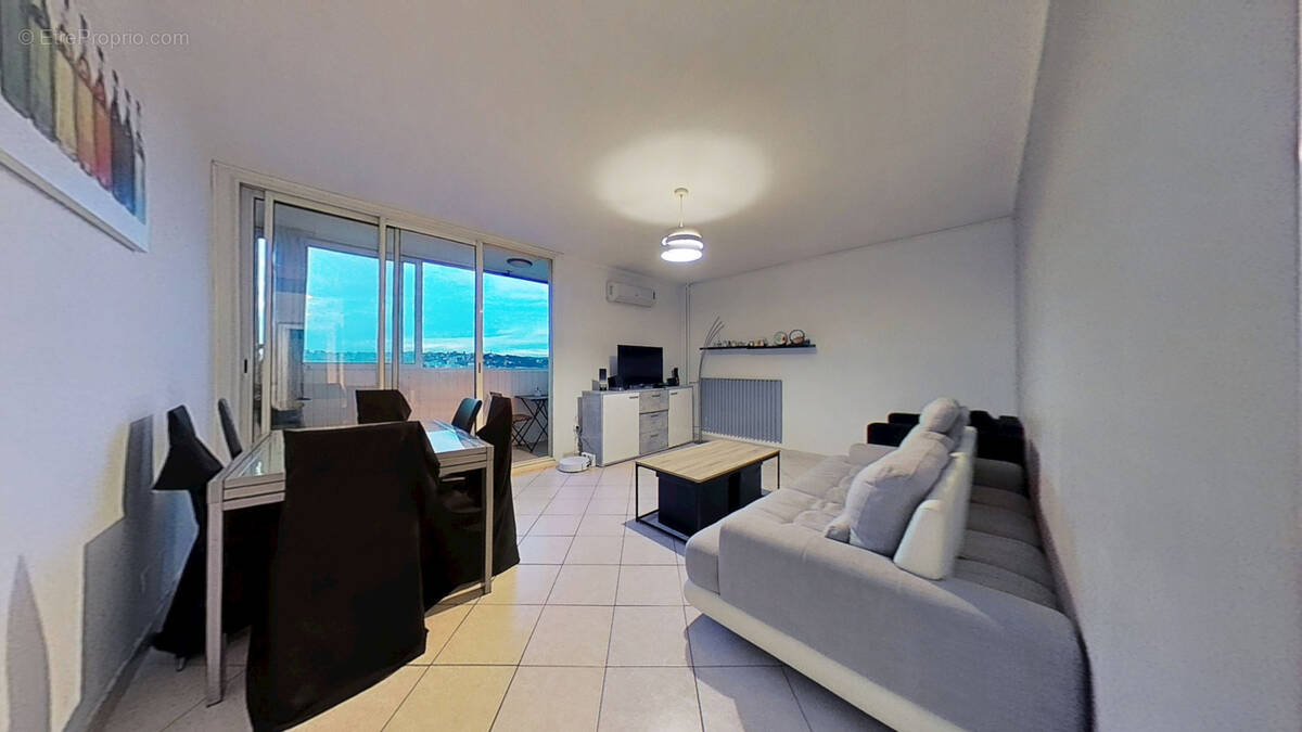 Appartement à MARSEILLE-15E