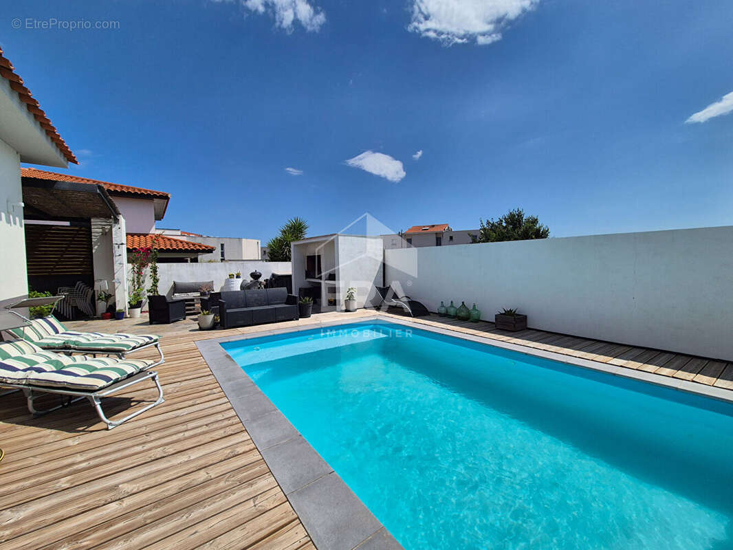 Maison Pollestres  4 pièce(s) 125 m2 - photo 18