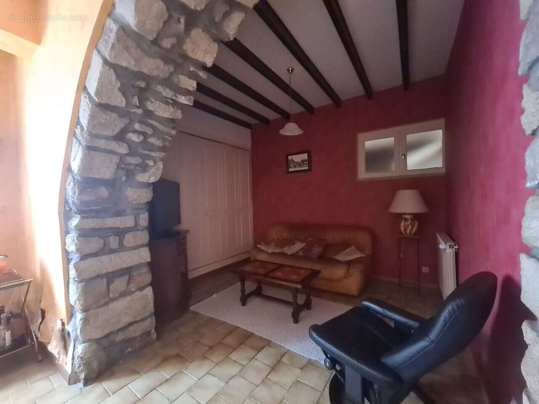 Maison à SAINT-ANDEOL-LE-CHATEAU