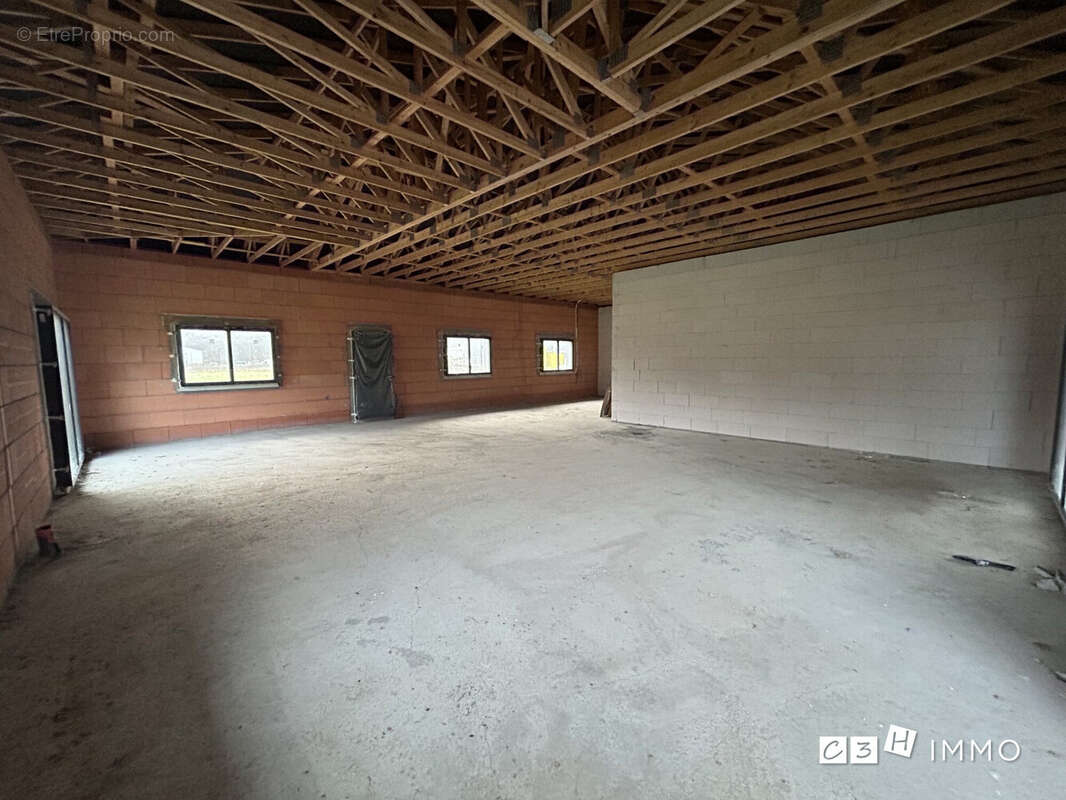 Commerce à LAVERNOSE-LACASSE