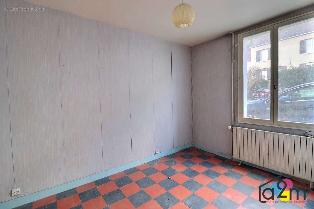 Maison à MONTATAIRE