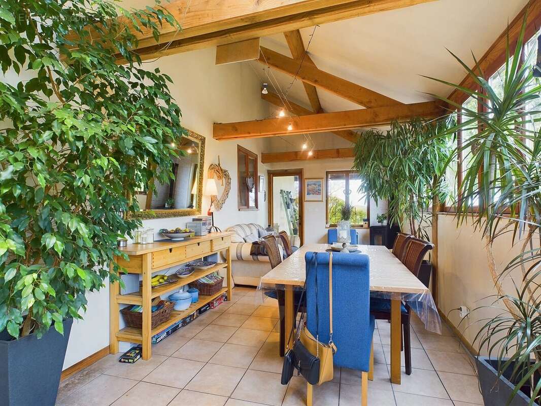 Maison à NADAILLAC-DE-ROUGE