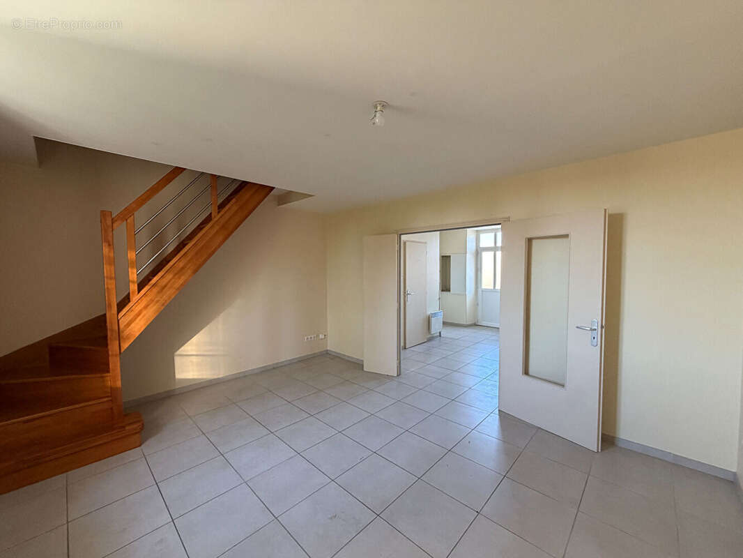 Maison à LA CHAPELLE-SAINT-URSIN