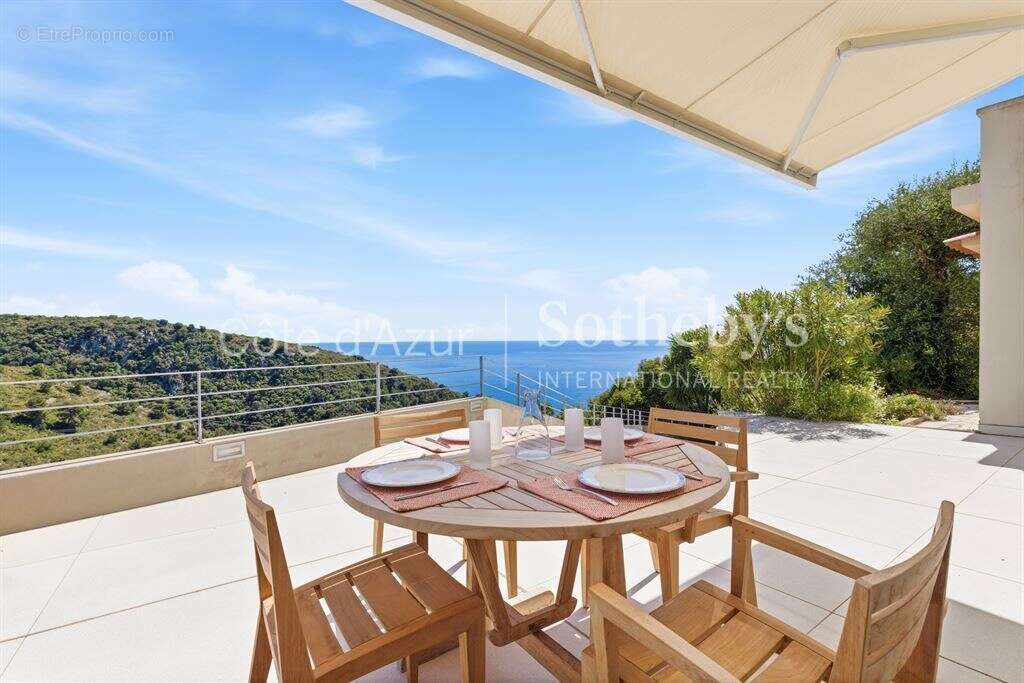 Maison à EZE