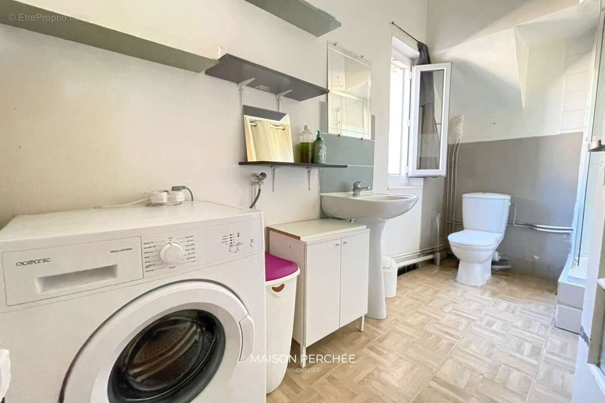 Appartement à MARSEILLE-1E