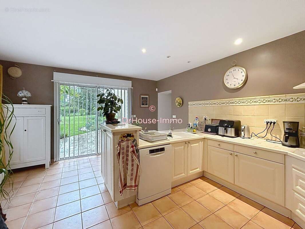 Maison 142 m² à Corneillan  - photo 17