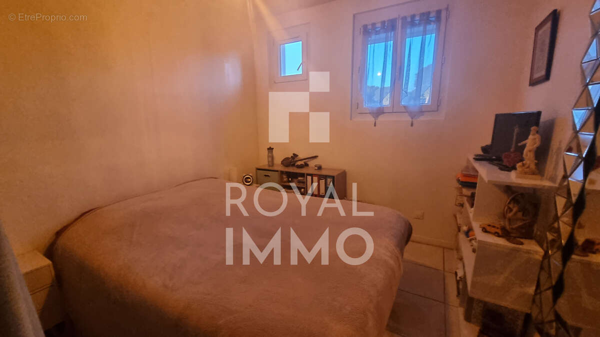 Appartement à SIX-FOURS-LES-PLAGES