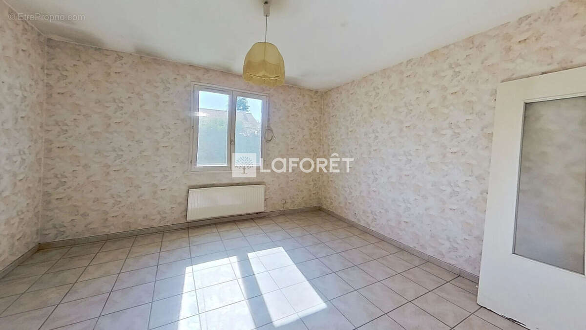 Maison à DECINES-CHARPIEU