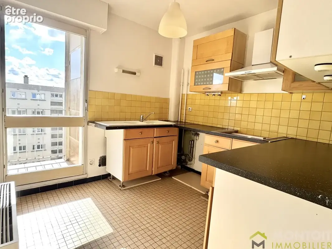 Appartement 4P - 80 m2 - 2 chambres - cave - parking sous-sol et parking exterieur - photo 2