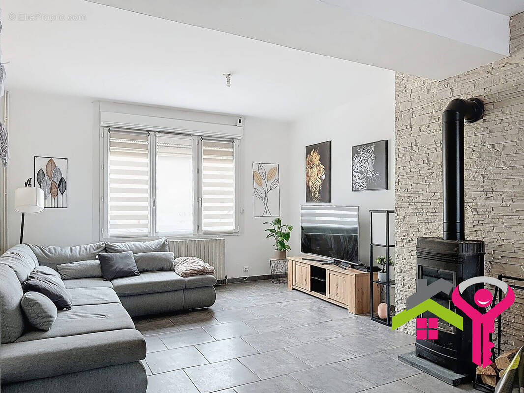 Maison à LIEU-SAINT-AMAND