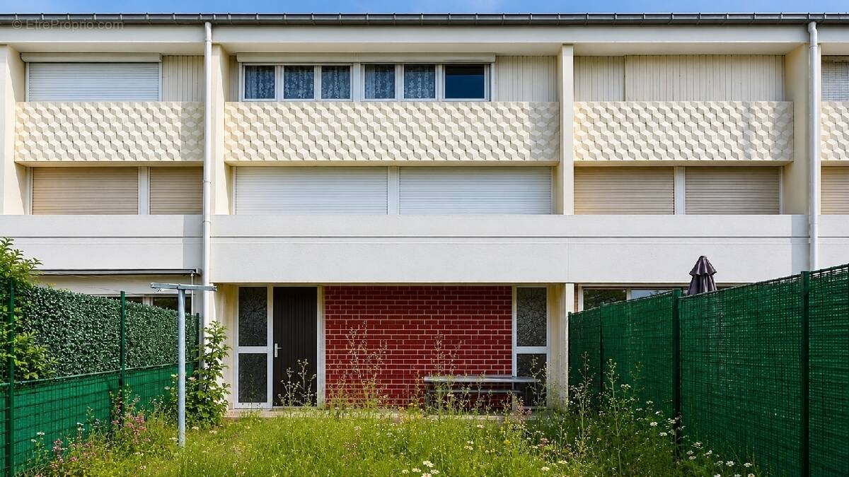 Maison à LOUVRES