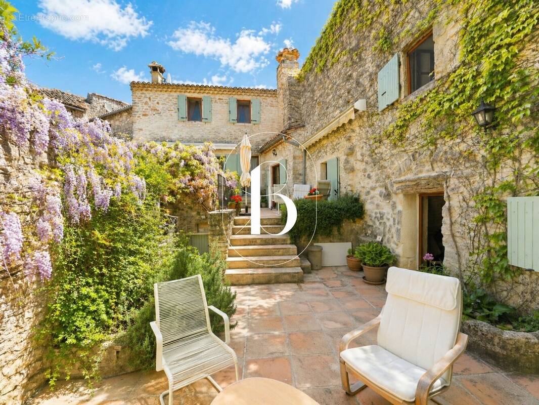 Maison à GOUDARGUES