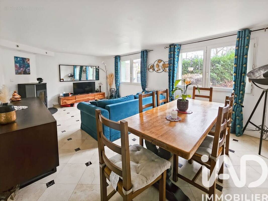 Photo 1 - Maison à YERRES