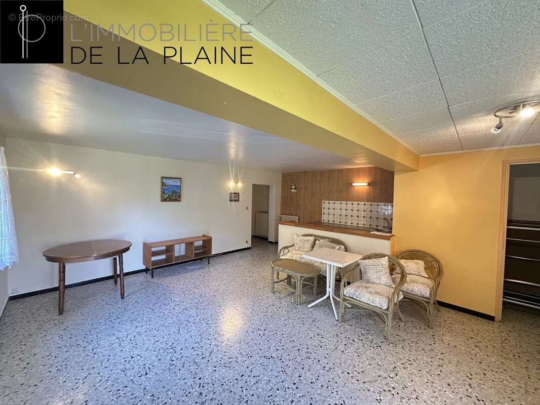 Maison à SANTA-MARIA-POGGIO