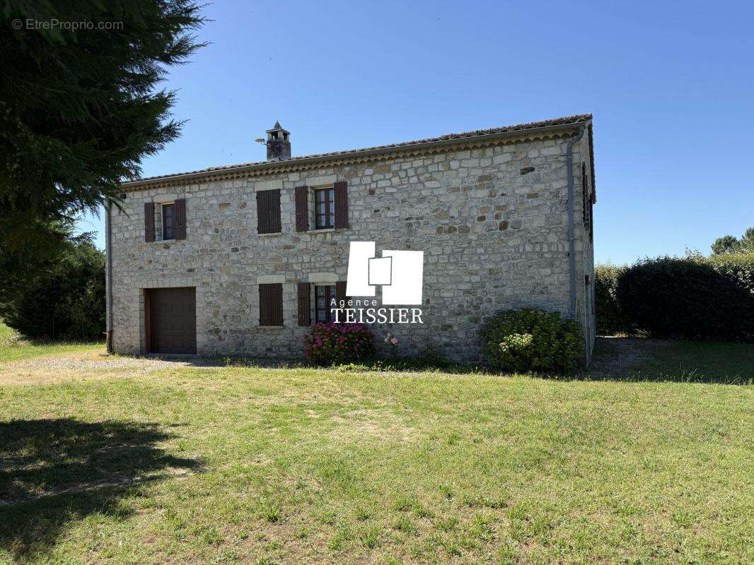 Maison à LABLACHERE