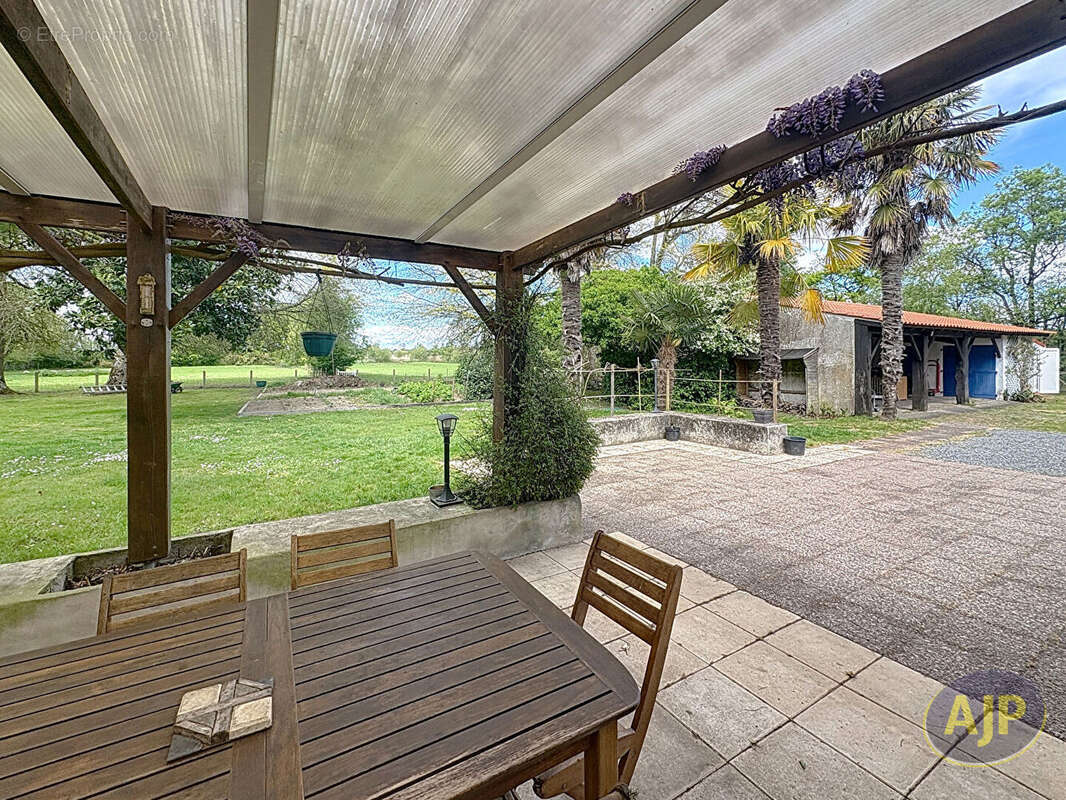 Maison à BOIS-DE-CENE