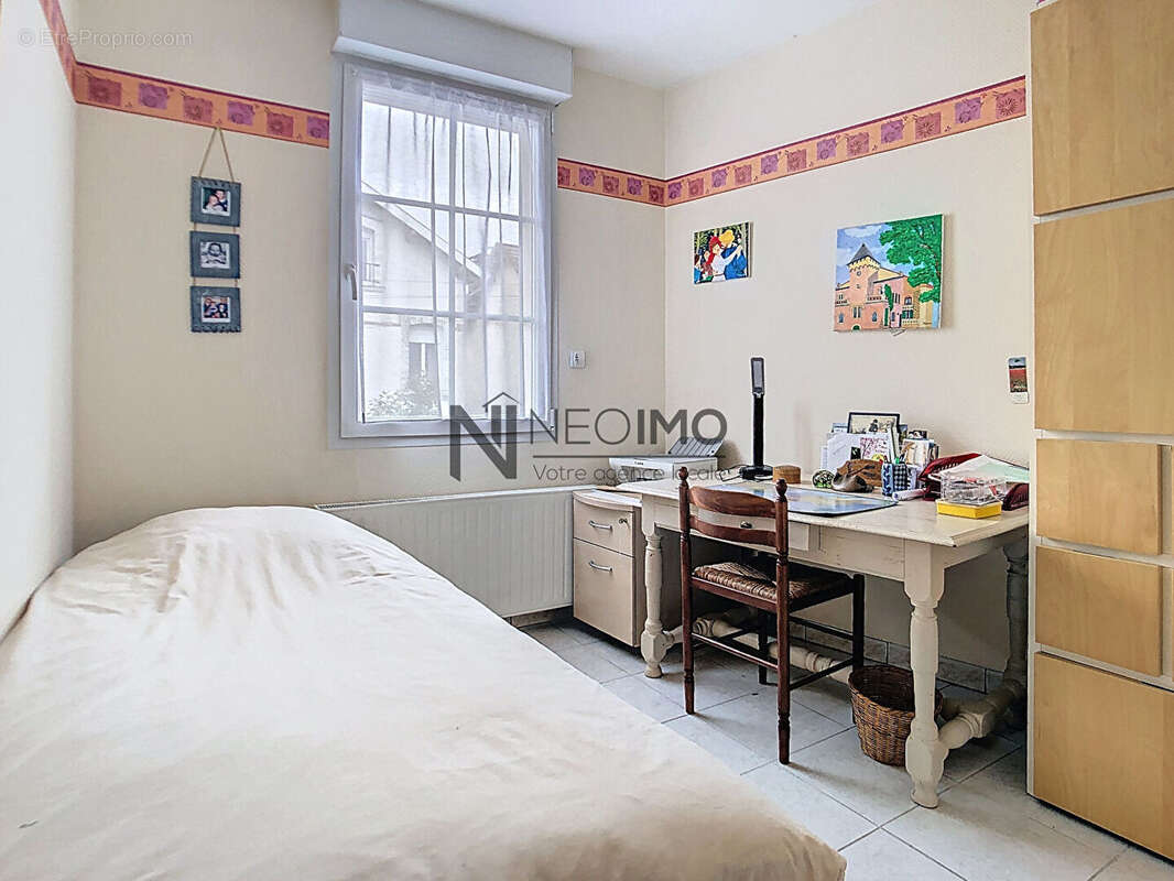 Maison à NEUFCHATEAU