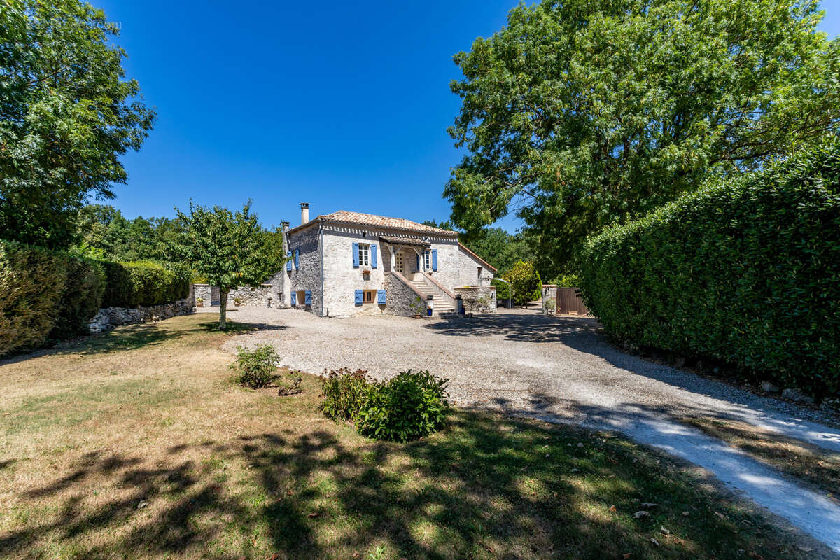 Maison à MONTAIGU-DE-QUERCY