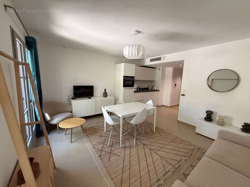 Saint-tropez – place des lices – studio de standing avec balcon et garage - photo 5
