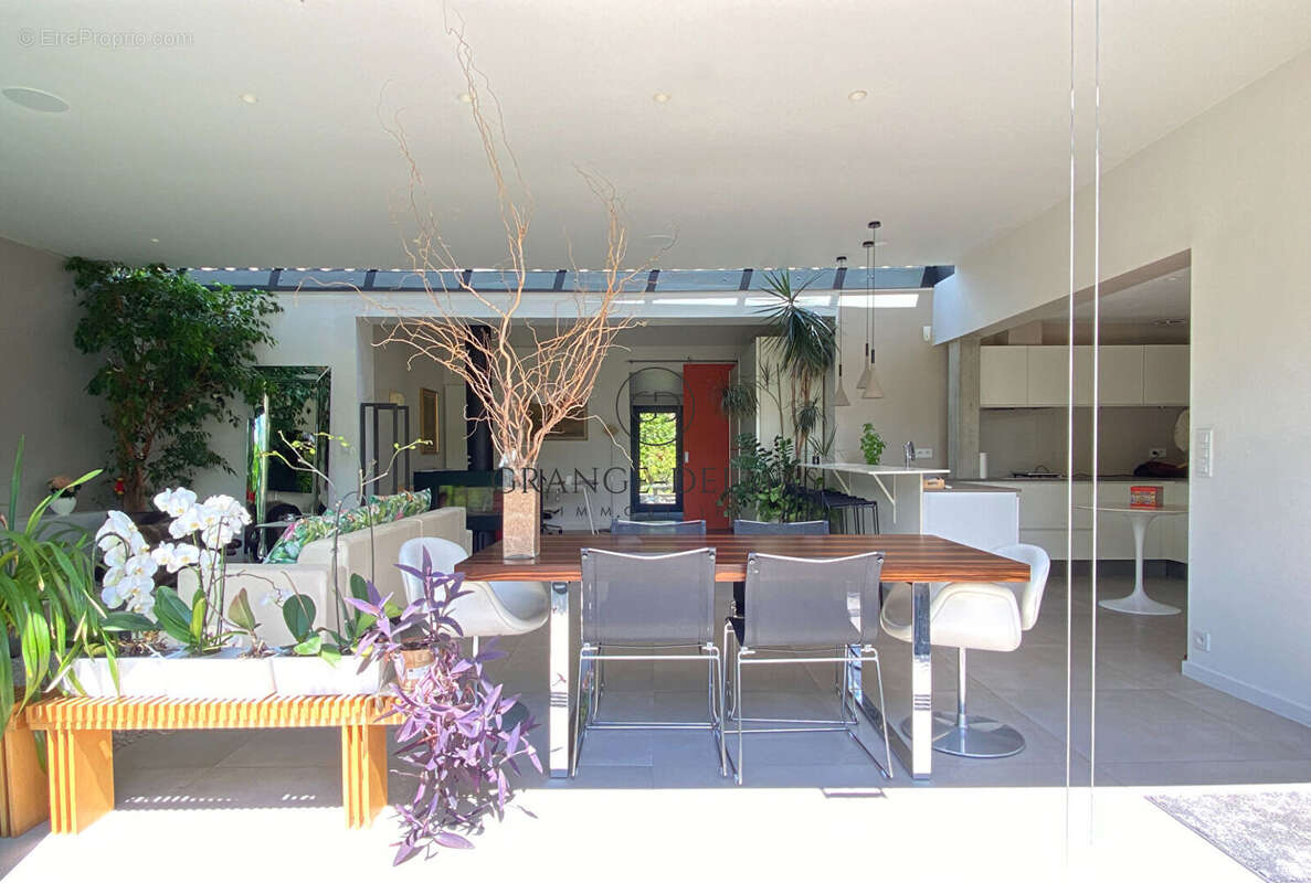 Maison de plain pied rénovée avec jardin - TALENCE - photo 2