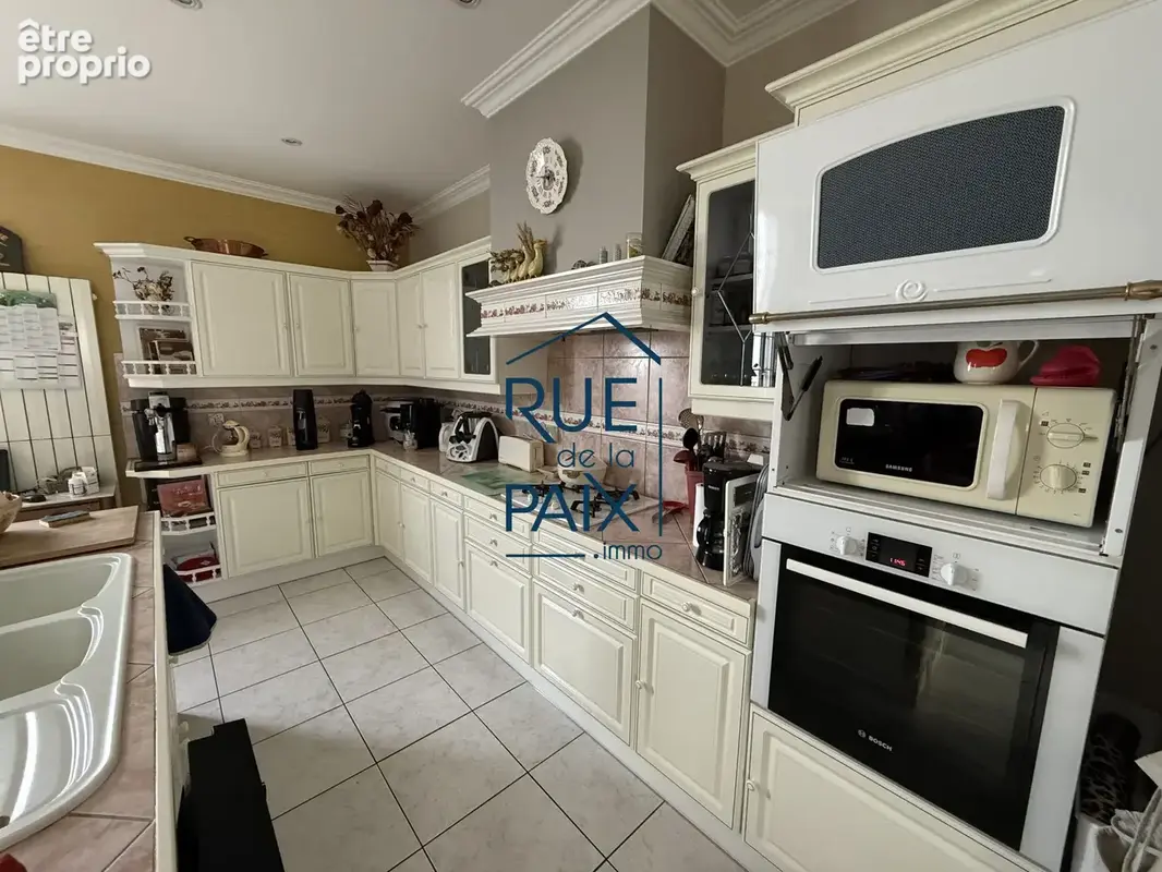 Maison 5 pièces 226 m² à vendre à Colombiers (86490) - photo 5