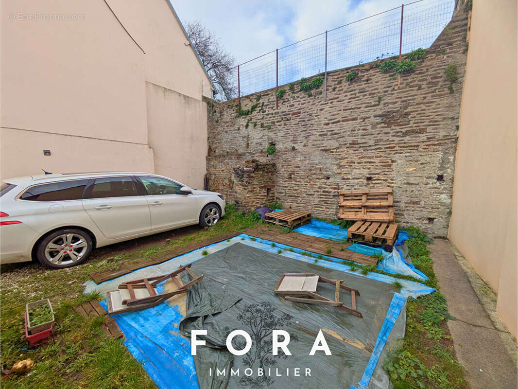 Maison à CONDE-SUR-NOIREAU