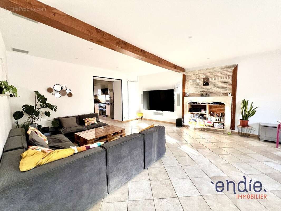 Maison à NEUVILLE-DE-POITOU