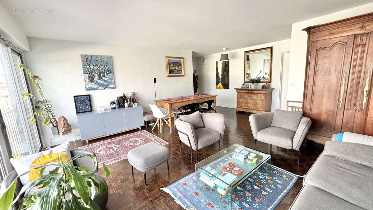 Appartement à SAINT-DENIS