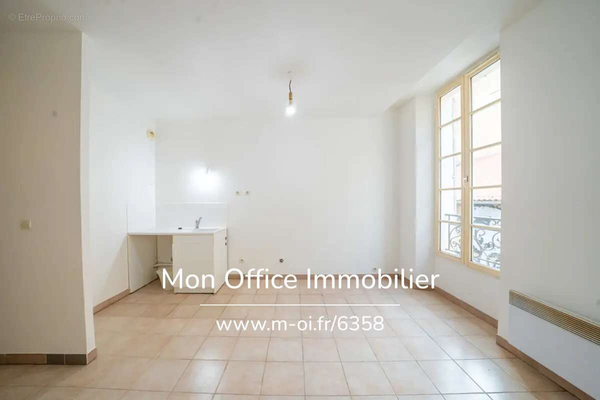 Appartement à MARSEILLE-2E