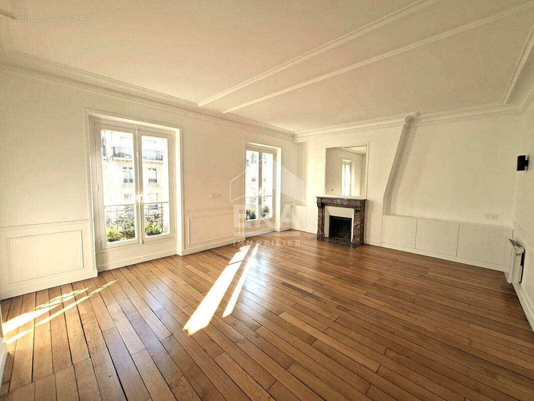Appartement à PARIS-12E