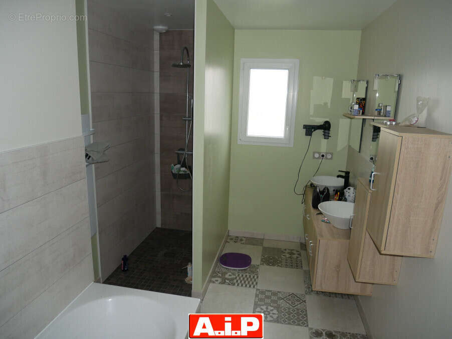 Maison à SAINT-MESMIN