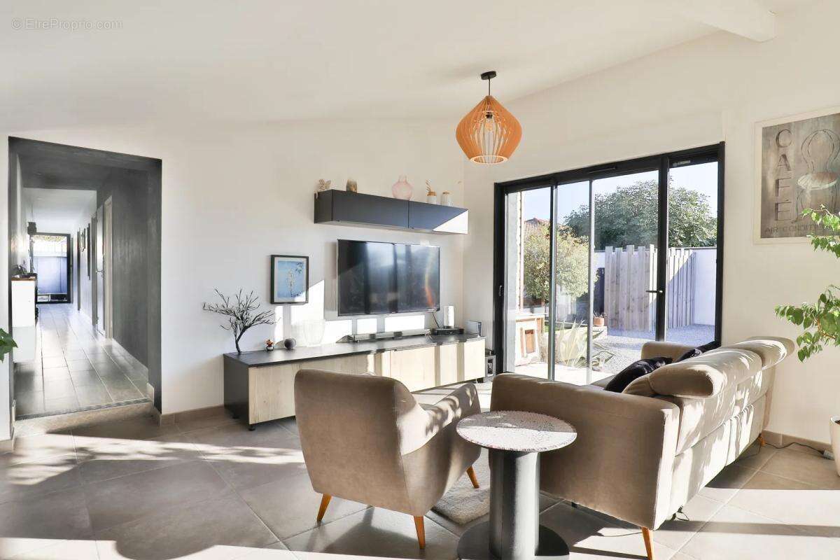 Maison à GUJAN-MESTRAS