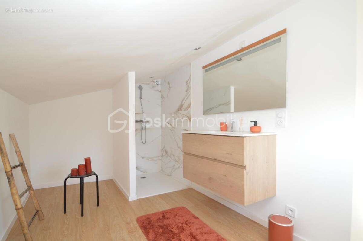 Villa T7 avec piscine, appartement à l'étage et un studio - photo 16