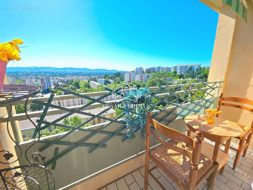 Appartement à LYON-5E