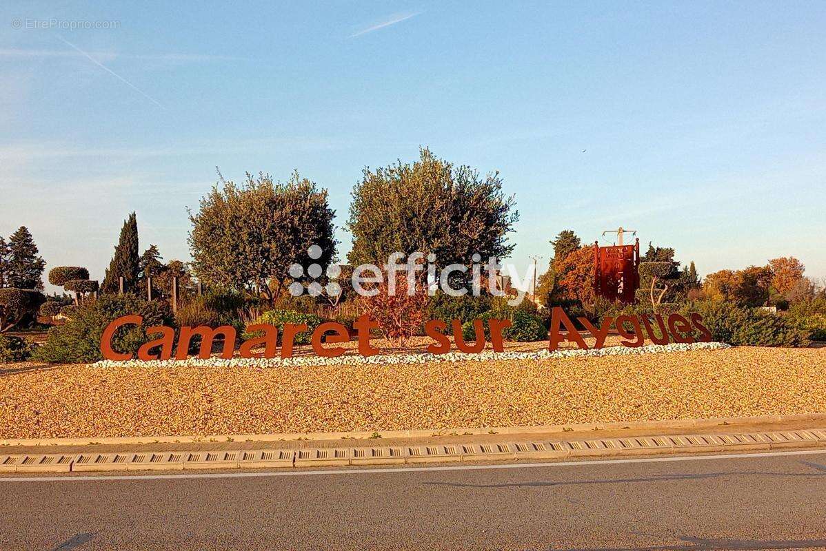 Maison à CAMARET-SUR-AIGUES