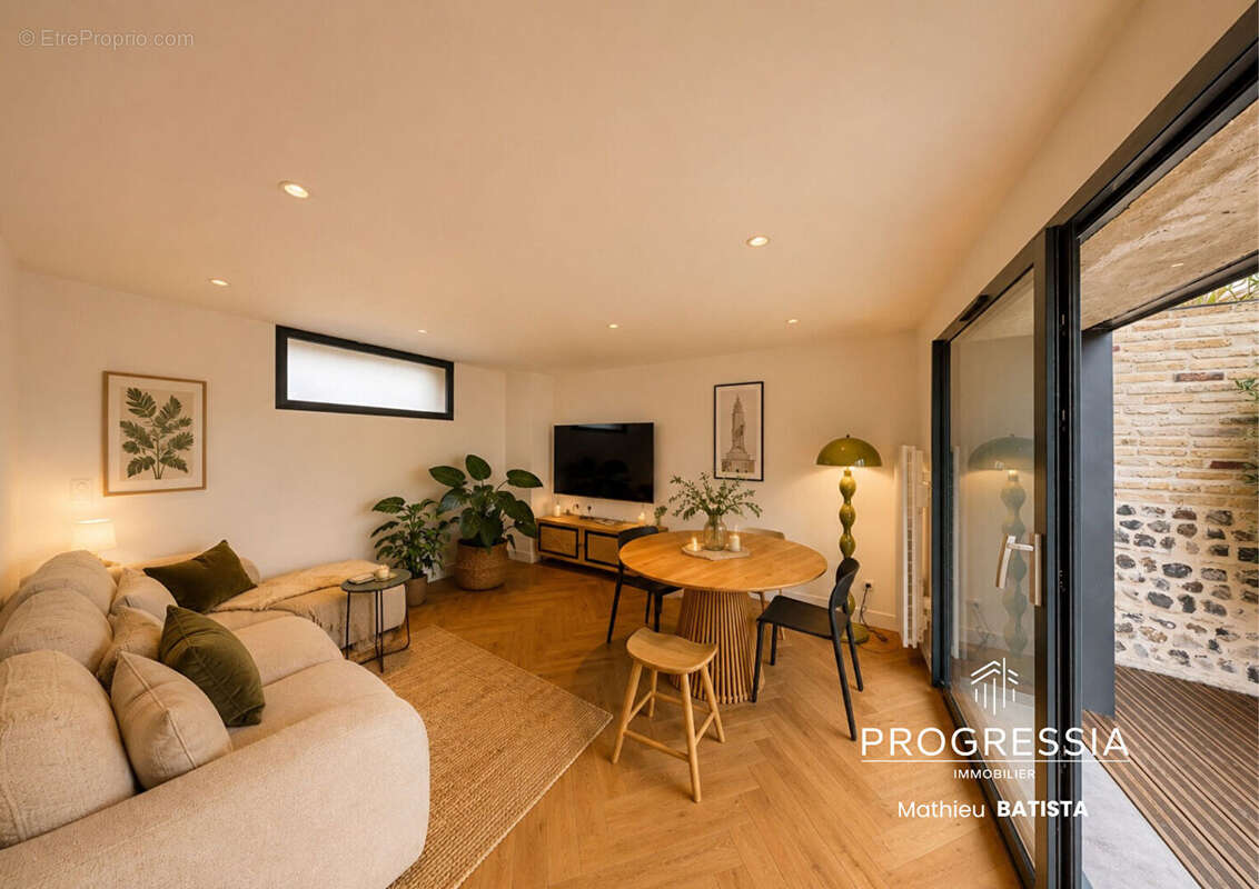 LE HAVRE - GOBELINS RARE À LA VENTE - Maison entièrement rénovée de 117 m² avec grande terrasse et double garage - photo 2