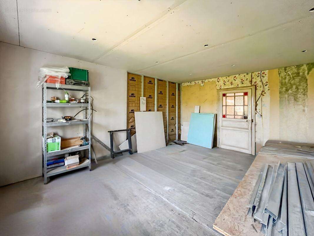 Maison à SAINT-PIERRE-SUR-VENCE