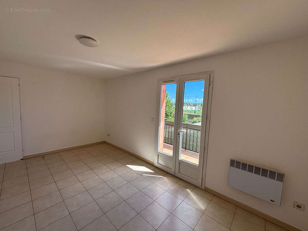 Appartement à SAINT-MAXIMIN-LA-SAINTE-BAUME