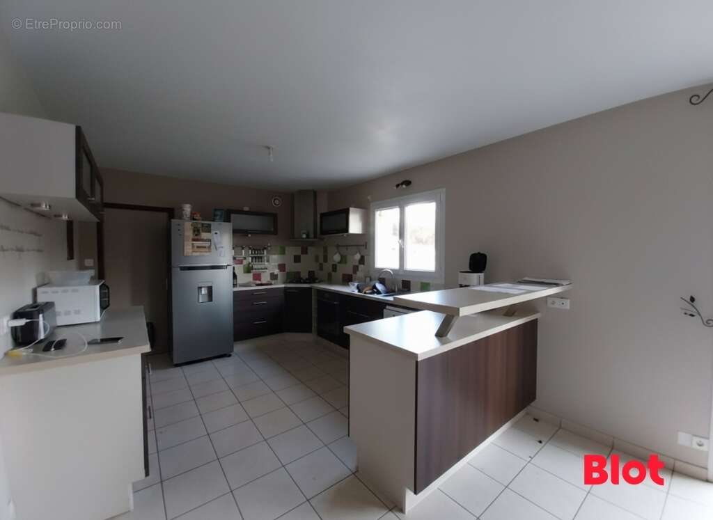 Maison 118 m² à Erce-En-Lamee  - photo 4