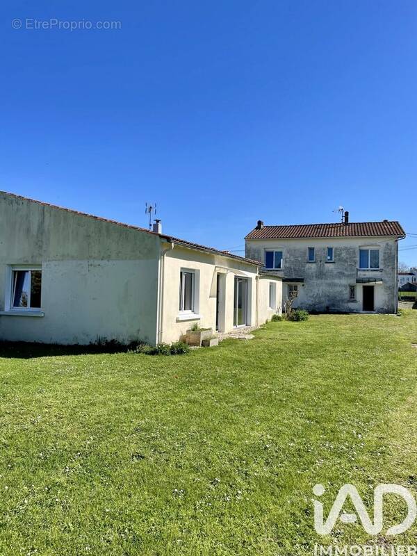 Photo 1 - Maison à SAINTES