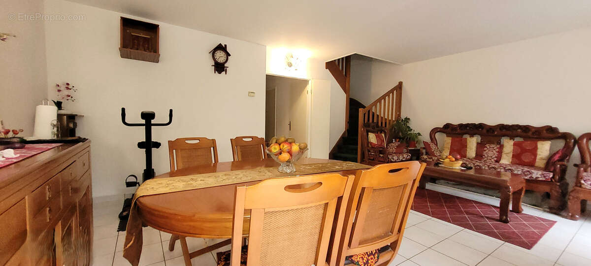 Maison à SERRIS