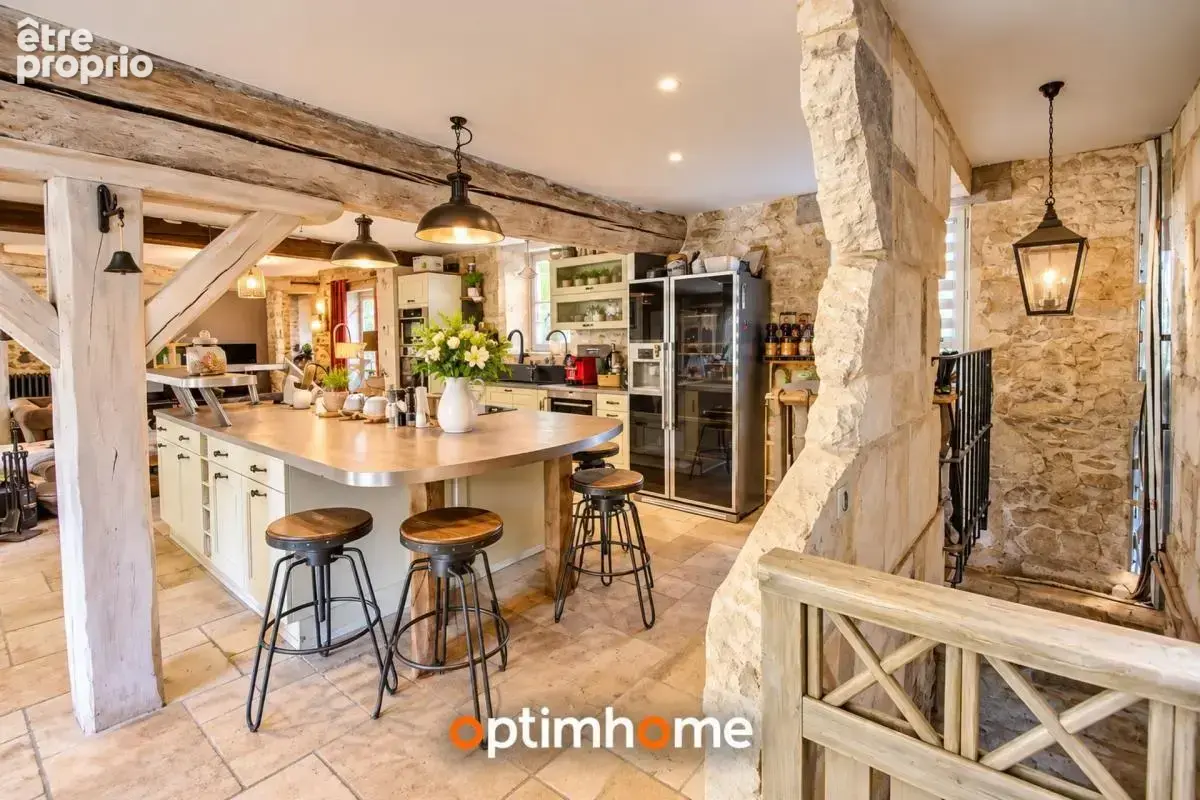 Moulin du XIIIe siècle – 600 m² – 20 couchages – Fort potentiel gîtes / événementiel – 1h de Paris - photo 3